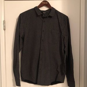 Forever 21 Men’s Classic Button Up Top